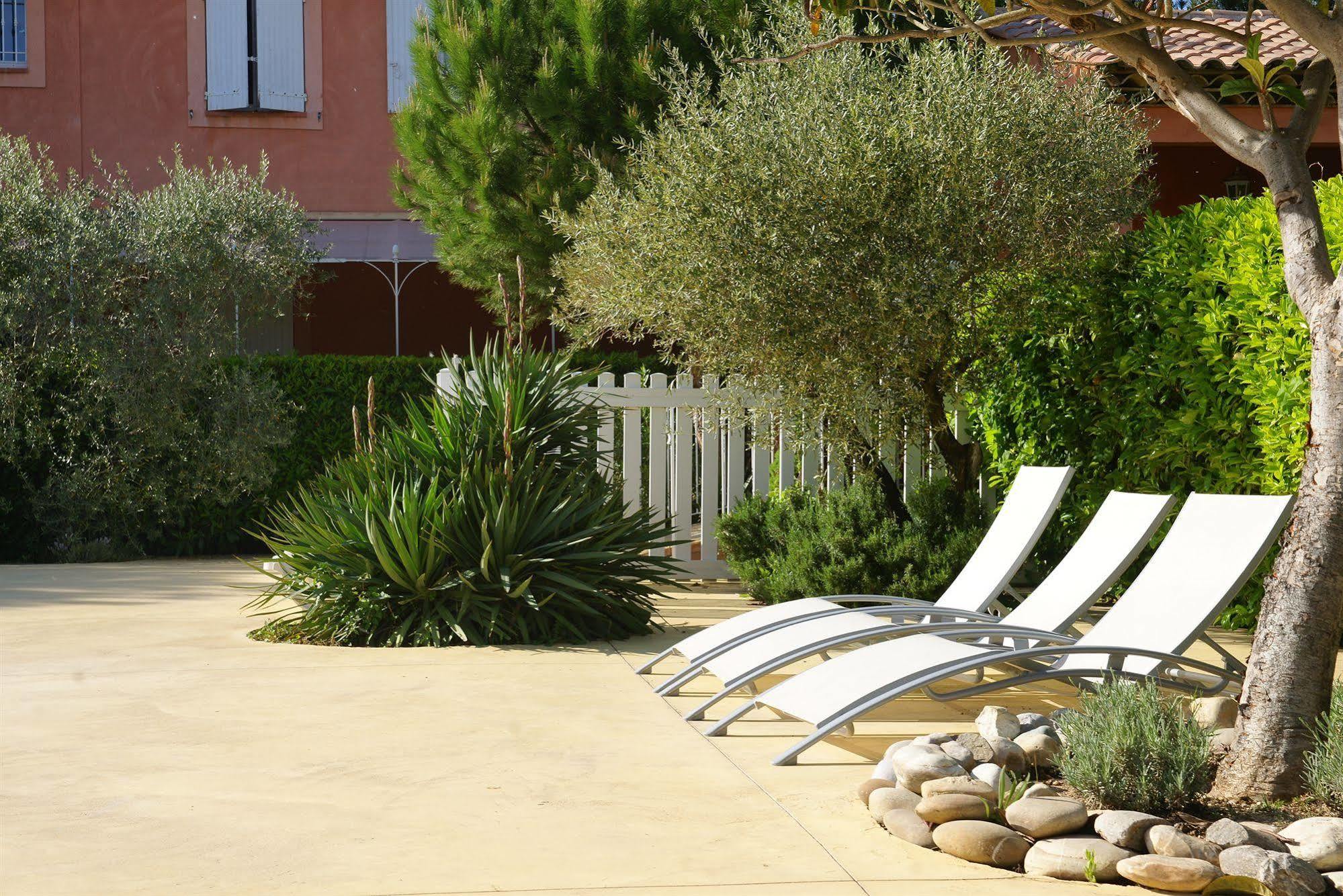 L'etape- Bouc Bel Air - Gardanne- plan de campagne Hotel Buitenkant foto