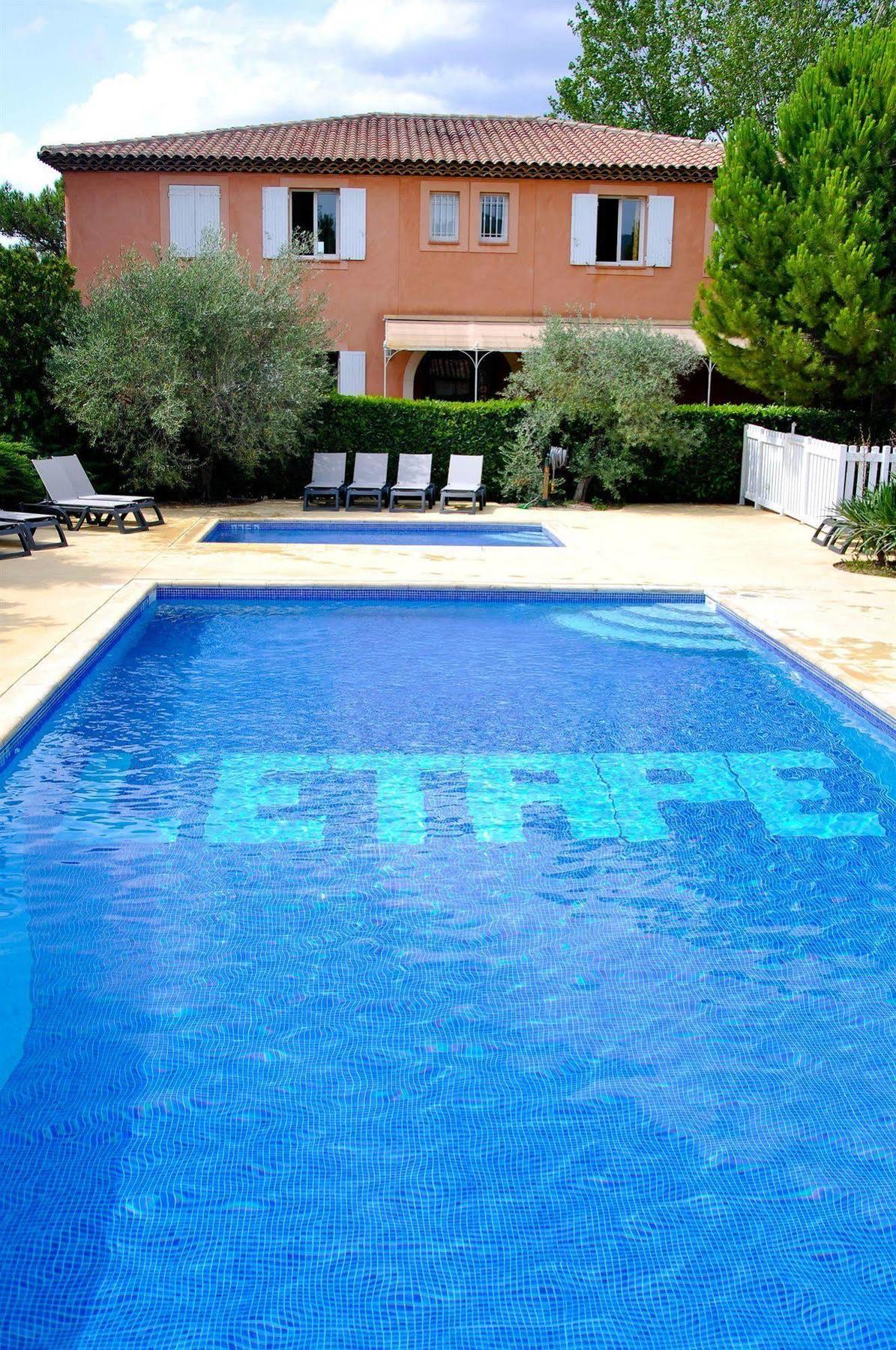 L'etape- Bouc Bel Air - Gardanne- plan de campagne Hotel Buitenkant foto