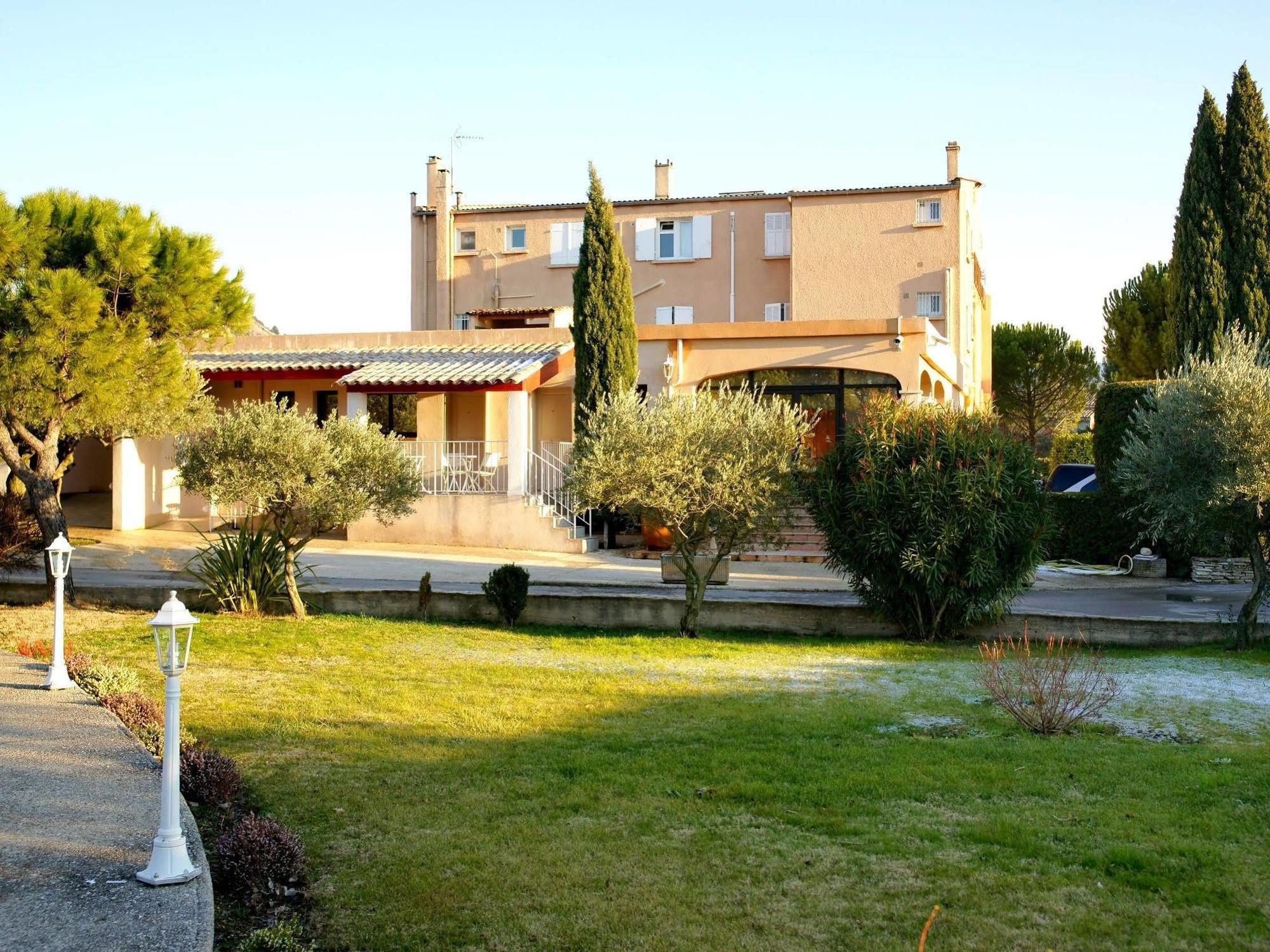 L'etape- Bouc Bel Air - Gardanne- plan de campagne Hotel Buitenkant foto