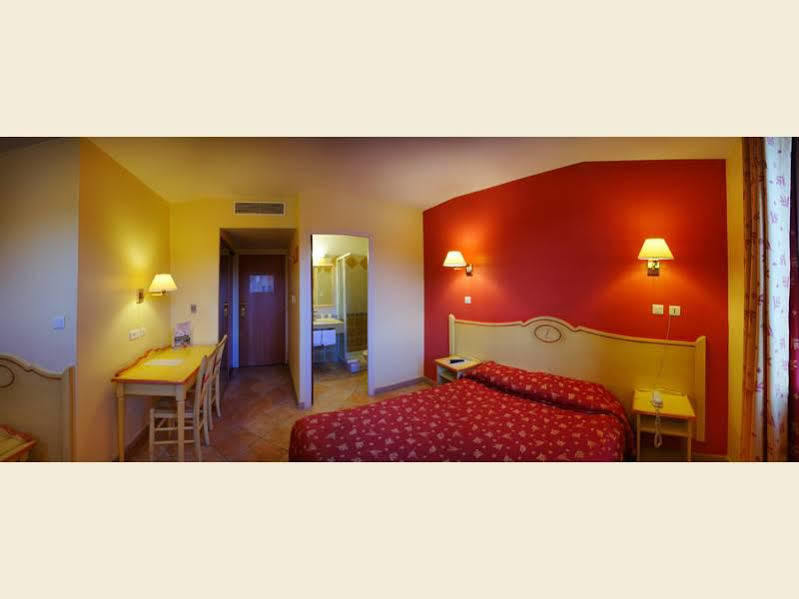 L'etape- Bouc Bel Air - Gardanne- plan de campagne Hotel Buitenkant foto